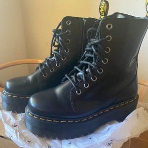 Dr. Martens Jardon Boot